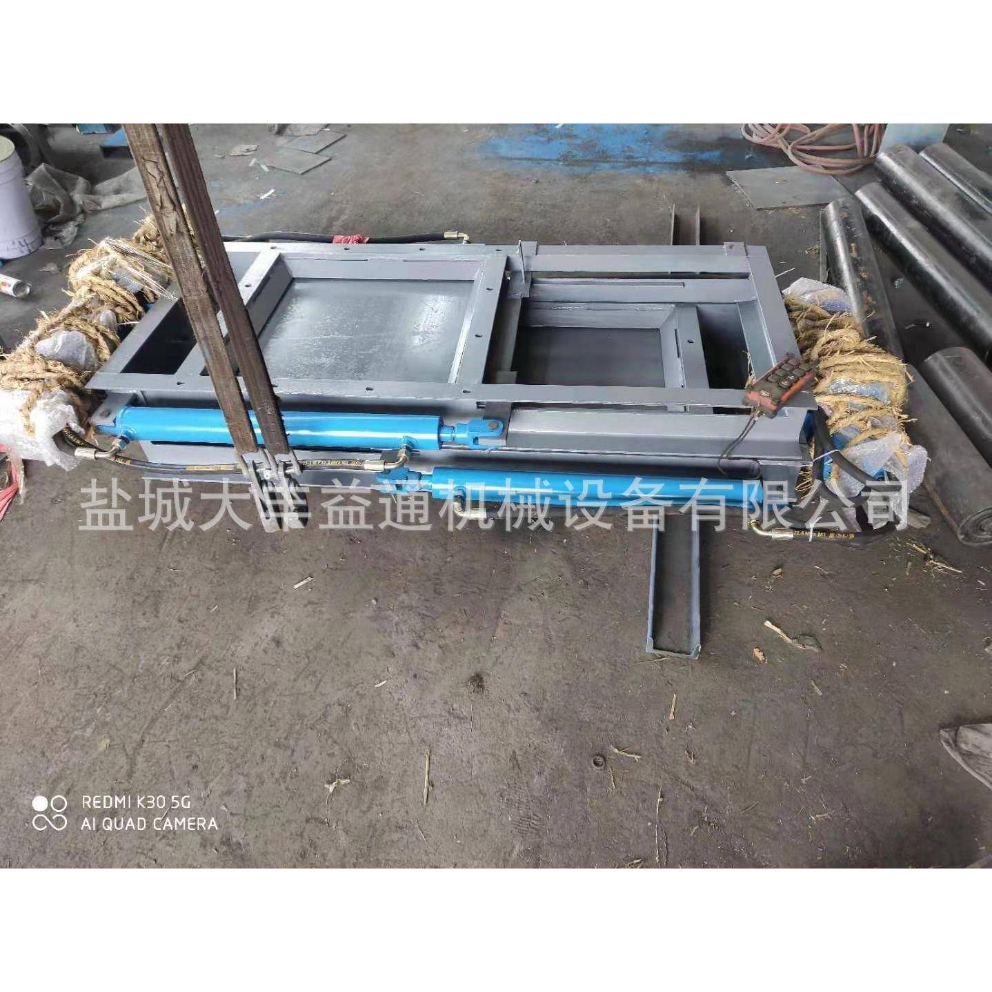 800*800污水处理手动水渠闸门