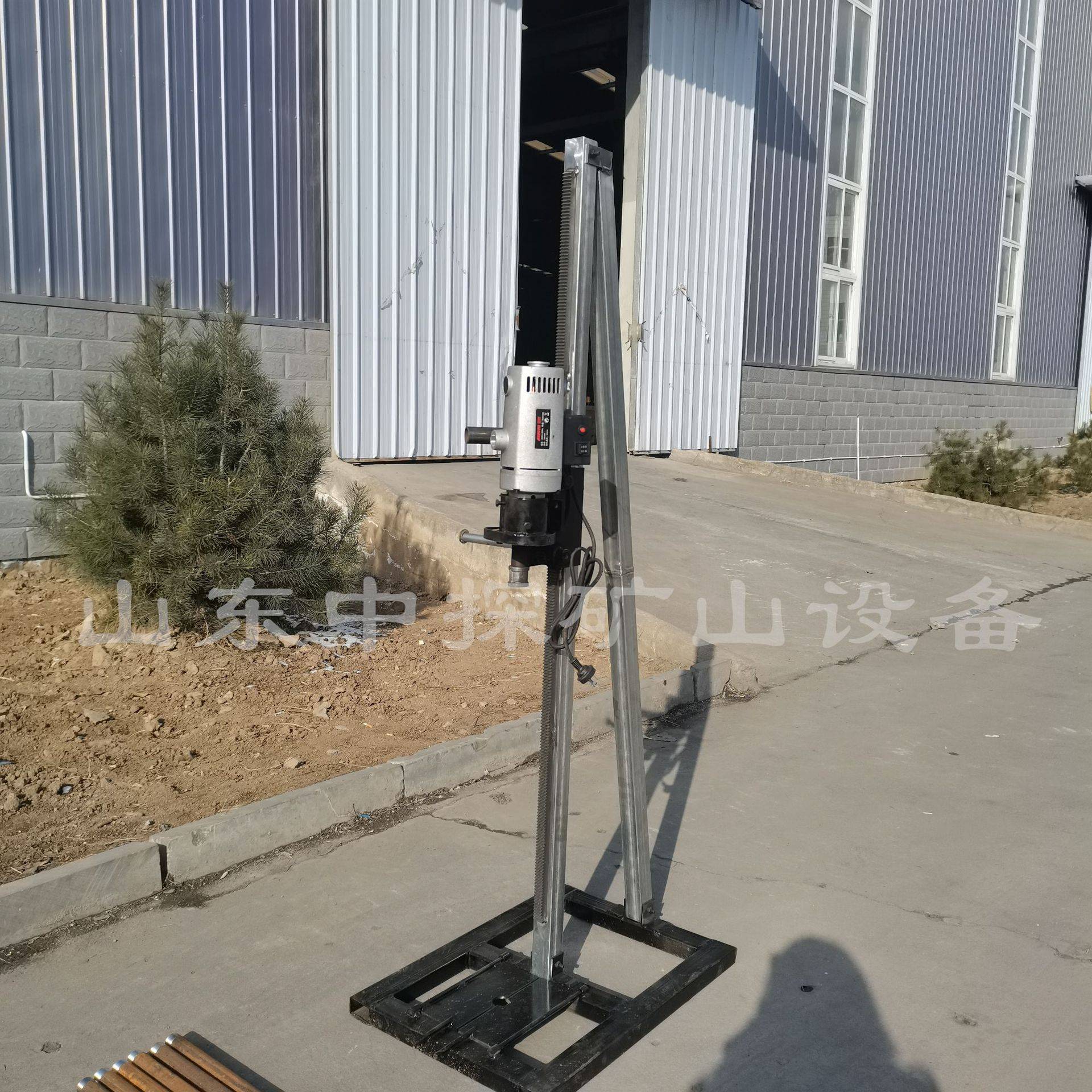 家用手摇立架式打井机 空调井灌溉井设备 水井钻机配件钻杆钻头