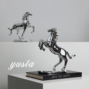 简约轻奢马到成功办公室摆件客厅电视柜样板间书柜动物软装饰品