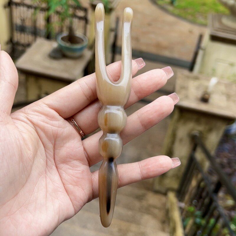 牛角美鼻器按摩鼻部经络眼部,耳后根.拨筋点穴头皮清洁牛角梳护理