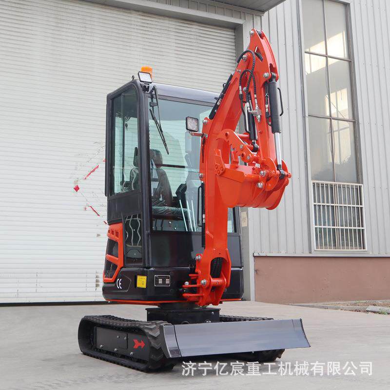 小型挖掘机履带式小型工程微型挖掘机家用挖土果园农用开荒小挖机