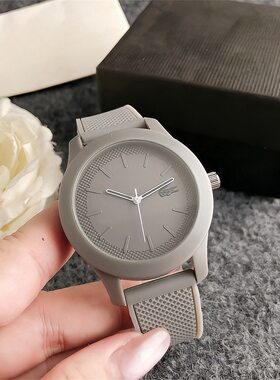 手表 韩国2024新品便宜硅胶女表大表盘手表欧洲腕錶原装logo手表
