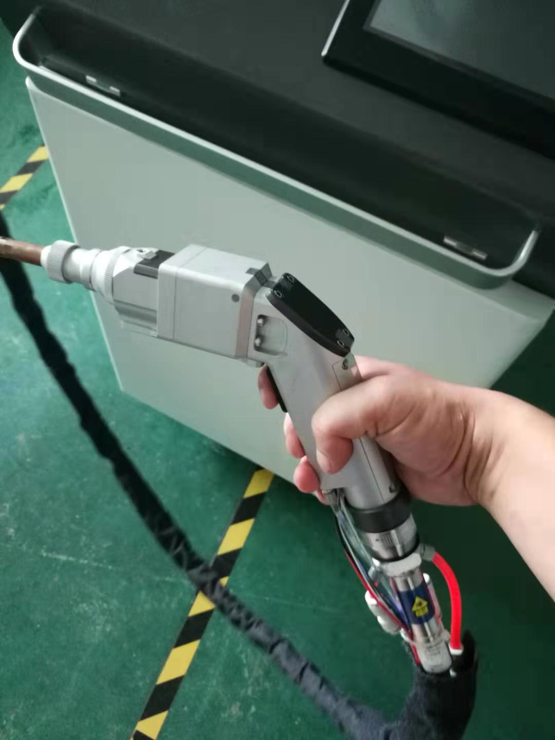 2000W不锈钢手持激光焊接机 自动激光焊机手持式光纤激光焊机
