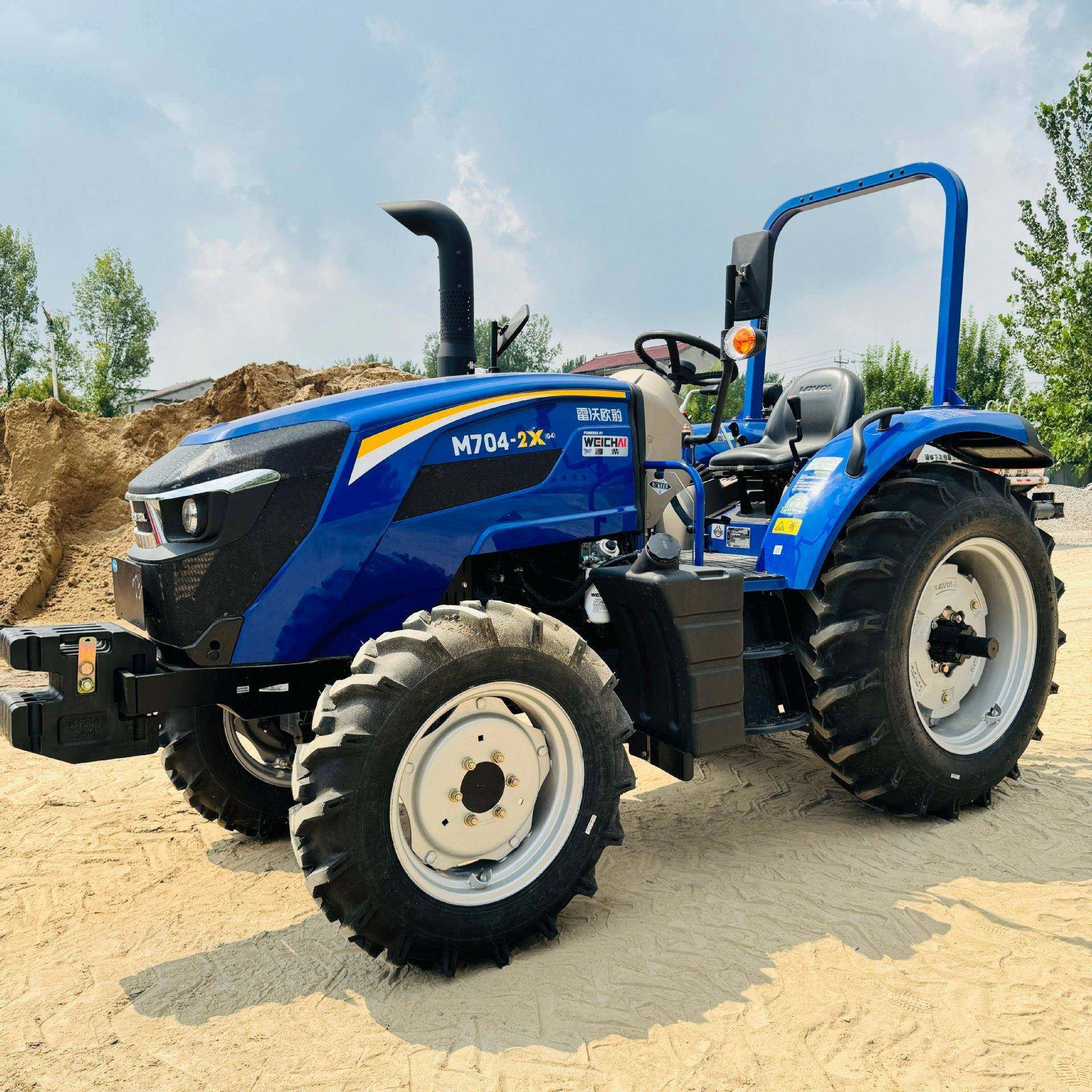 雷沃704-2x出口农用柴油农用四驱水旱两用旋耕机械​轮式拖拉机