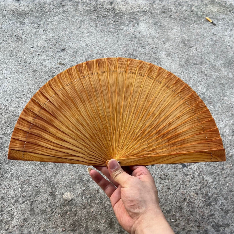 崖柏扇子太行崖柏苏扇镂空雕花折扇风工艺品扇子送礼