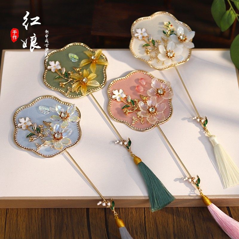 中式婚礼结婚拍照小团扇古风汉服摄影道具秀禾配饰古装精致手工扇