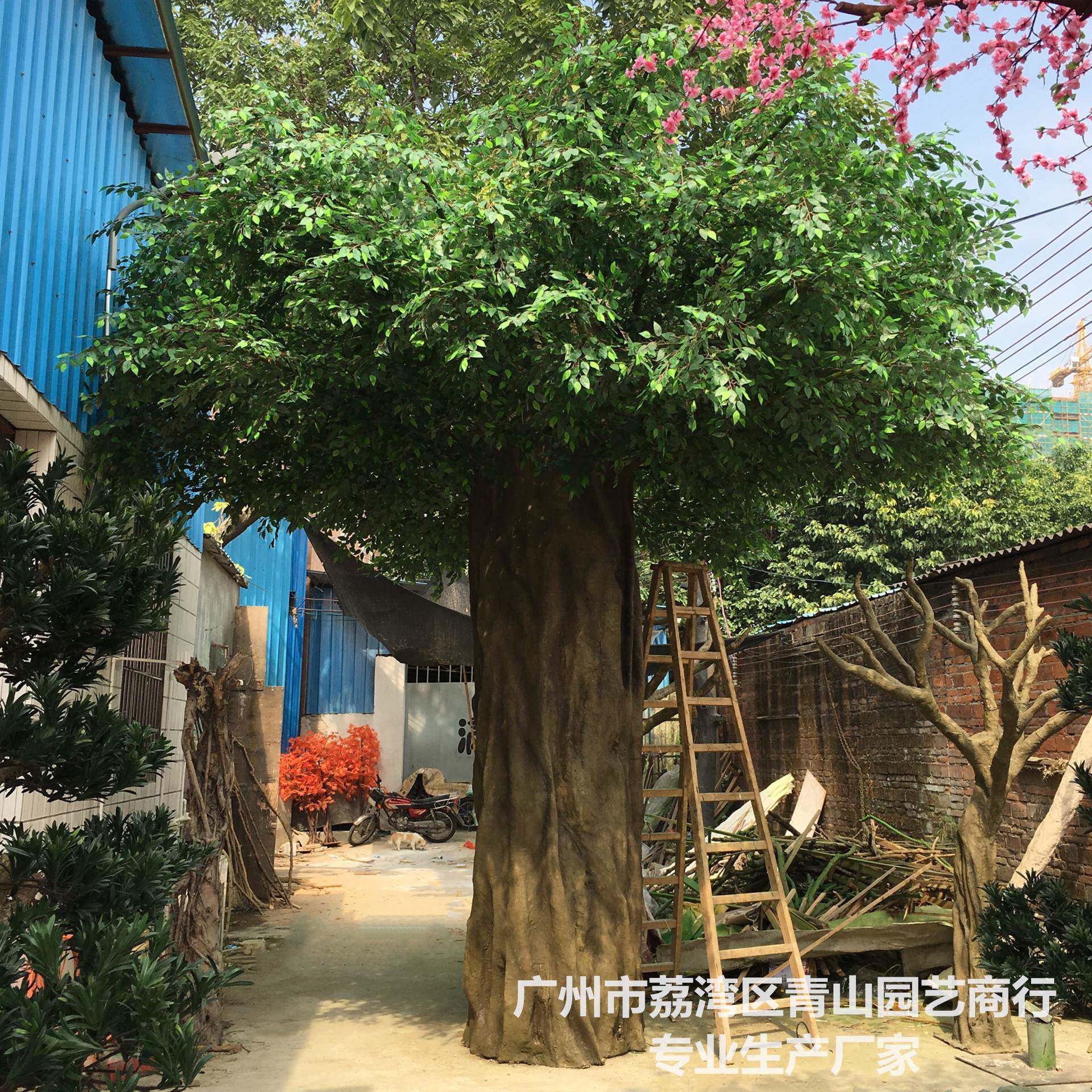 厂家供应大型仿真树 服装店装饰用 商场游乐场人造植物 仿真榕树