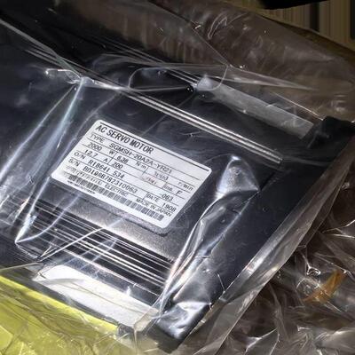 安川伺服电机价格上海 SGMGH SGMJV-04AAA61 驱动器 750W