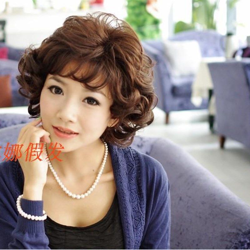 中老年女性假发蓬松妈妈头梨花头短发透气自然斜浏海女式假发