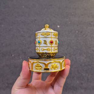 新款藏式车载合金摆件 太阳能+充电双驱动六字八吉祥静音车载装饰