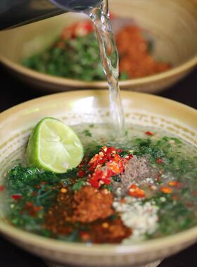 云南柠檬撒德宏芒市撒撇米线酸辣爽口免煮米线速食袋装一整套