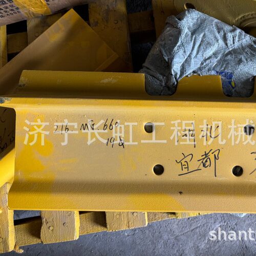 供应山推SD22F森林型推土机配件：履带板8216-MD-001661