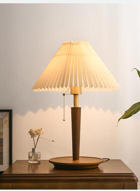 美t复古南洋XCFL6182风台灯卧室头客厅百褶v式inage中古法式床感