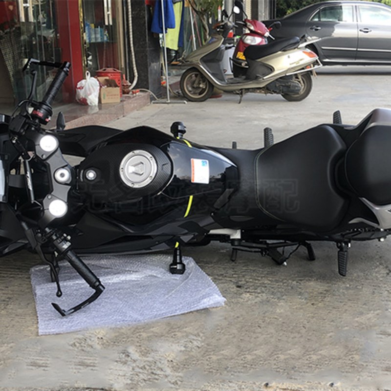 适用春风0SR改装球0SR赛道版车身保护MY22保险杠胶棒配件