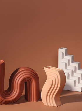 创意民宿风桌面书房摆件几何S形陶瓷建筑艺术酒柜格子柜书房软装