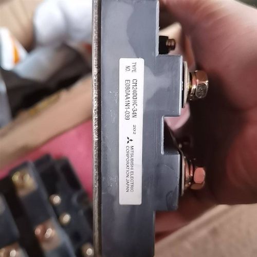 CM2400HC-34N未使用过的,