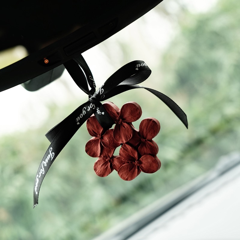 汽车车载香薰挂件绣球花复古高级感车饰车内香水扩香石车挂新车礼