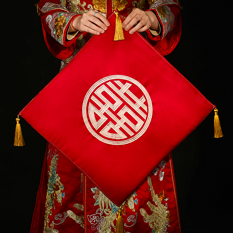 结婚跪垫敬茶改口婚礼新郎新娘磕头坐福垫婚庆用品红色喜字喜垫子