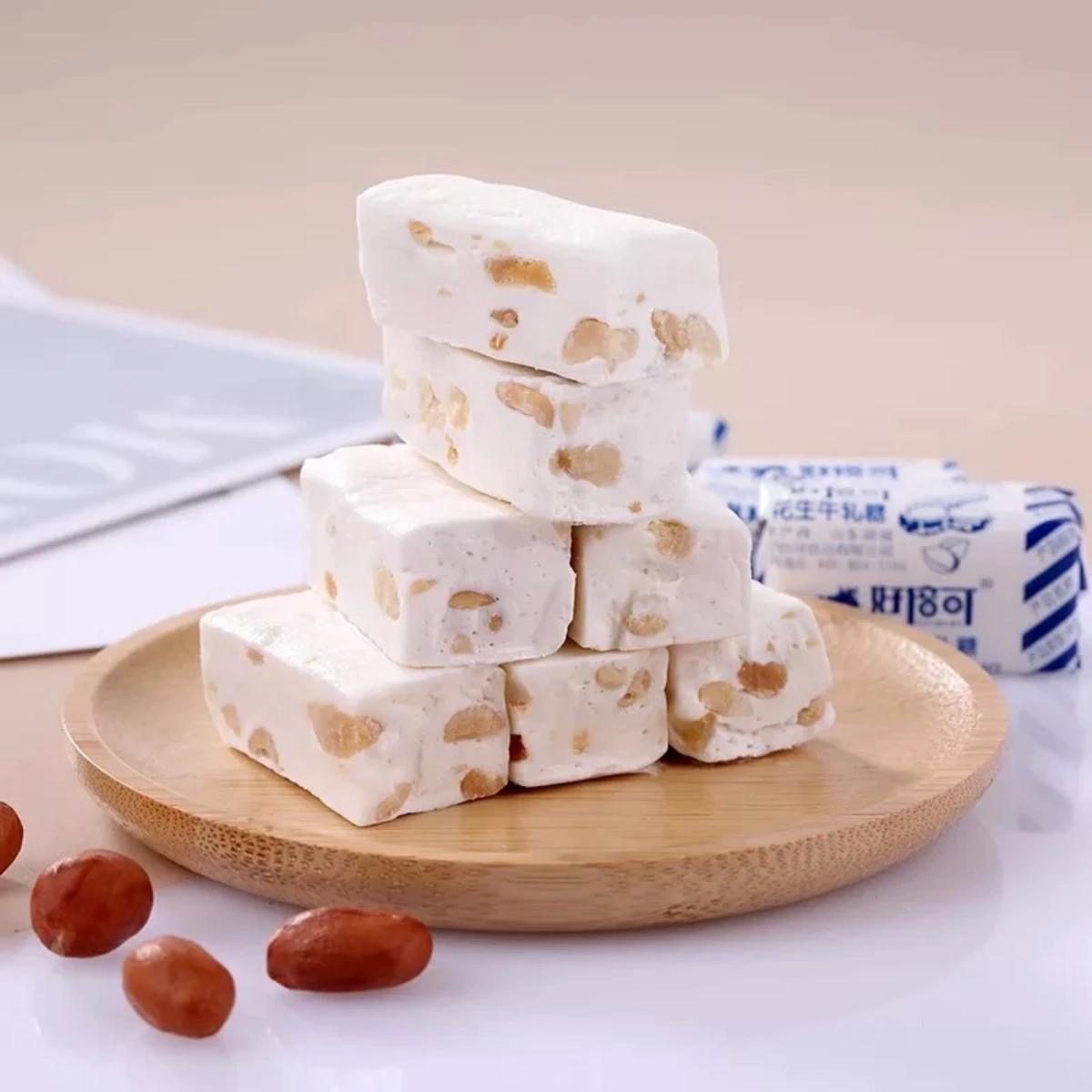 花生牛轧糖雪花酥怀旧零食整箱