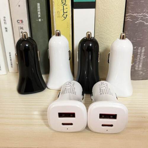 源头厂家12V-24V车充智能4.8A+C口A+C车充手机平板通用车载充电器