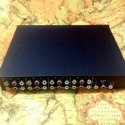 中性VSW81 AV切换器八进一出 AV音视频切换器8切1 av切换器8进1出