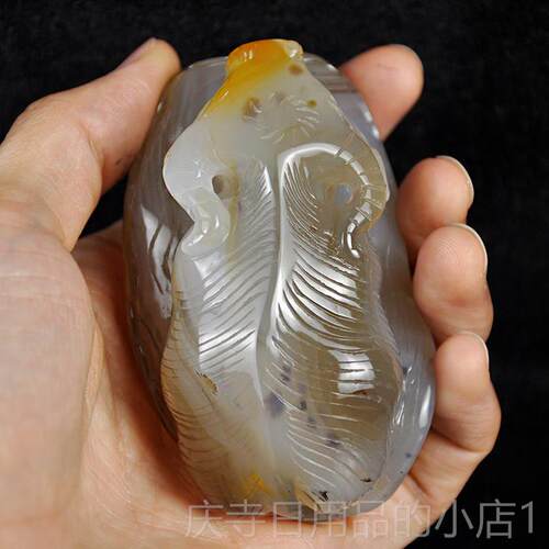 高档201玉石玛瑙立牛手把件男女玩款玉体髓扭转乾坤属牛文玩把件