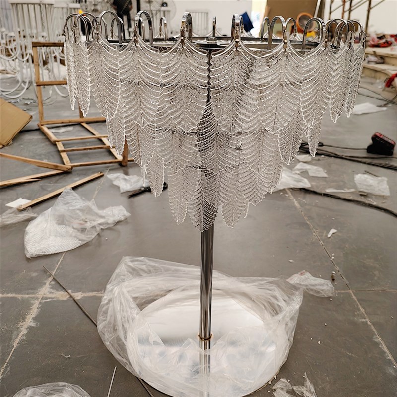 新款婚礼堂桌花器皿叶片水晶桌花架子婚庆酒店桌子摆件装饰道具