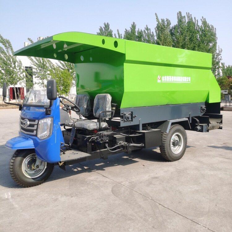 全自动养殖用柴油撒料车 牛羊自动喂料车 5立方饲草双向投料车