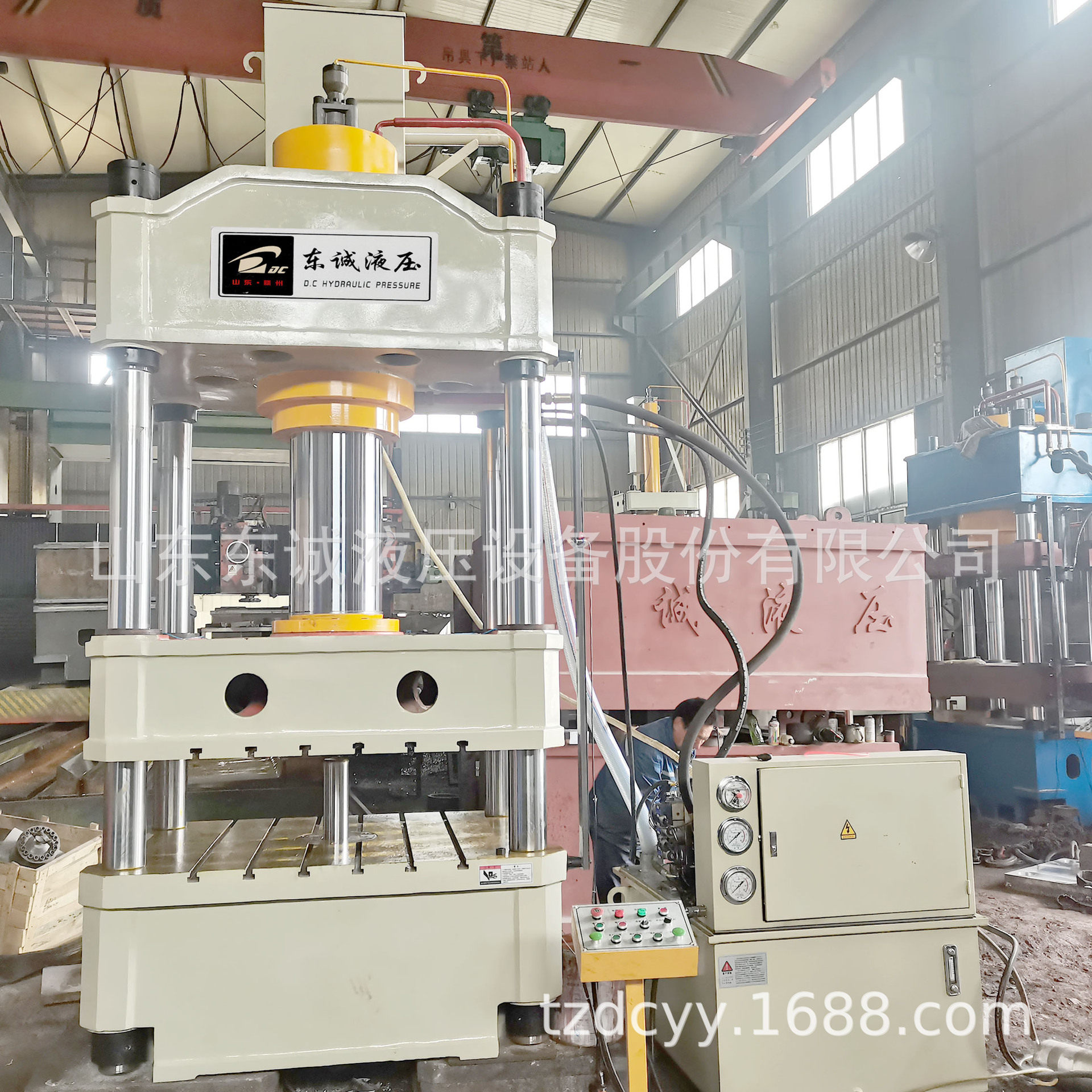直销金属挤压315吨液压机 315吨薄板拉伸液压机 315吨四柱油压机,搬运/仓储/物流设备,立体仓库设备,淘宝优惠券,粉丝福利购,淘宝优惠卷