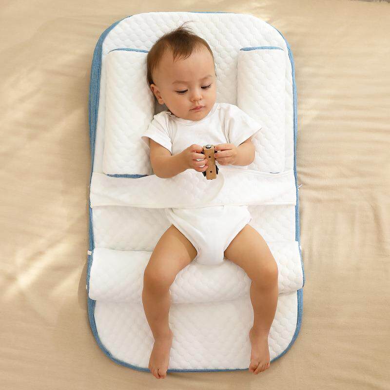 新生宝宝防吐奶枕豆豆绒斜坡垫枕头侧睡防溢奶吐奶床中床喂奶侧睡