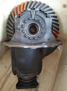 重汽豪沃轻卡悍将统帅主减速器总成配件QT305D82-2402000