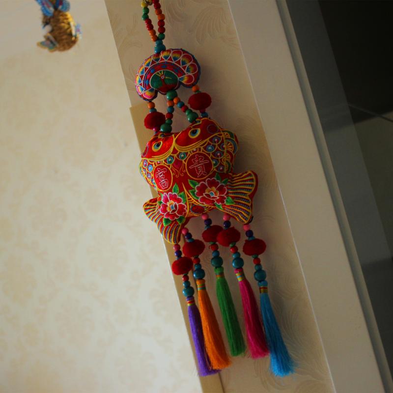 民族风刺绣挂件 电表箱遮挡 红色双鱼现代客厅动物装饰挂饰不规则