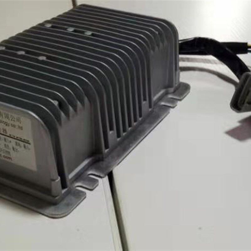 德瑞博电动汽车四轮轿车隔离大功率DC电压转换器96/48v转12v