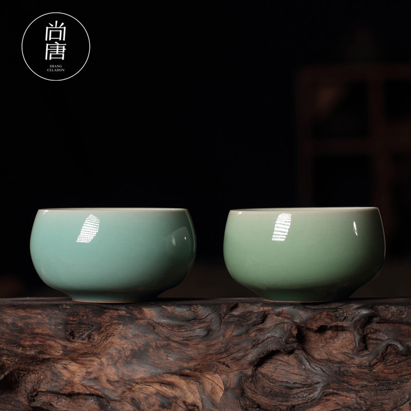 尚唐青瓷品茗杯龙泉窑功夫茶杯陶瓷个人杯单杯精品茶具主人小杯子