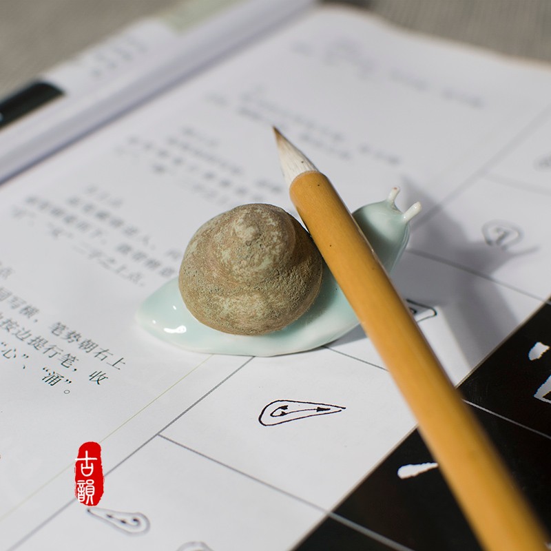 陶瓷蜗牛笔搁创意可爱动物毛笔架文房用品礼品摆件笔山子搁笔器