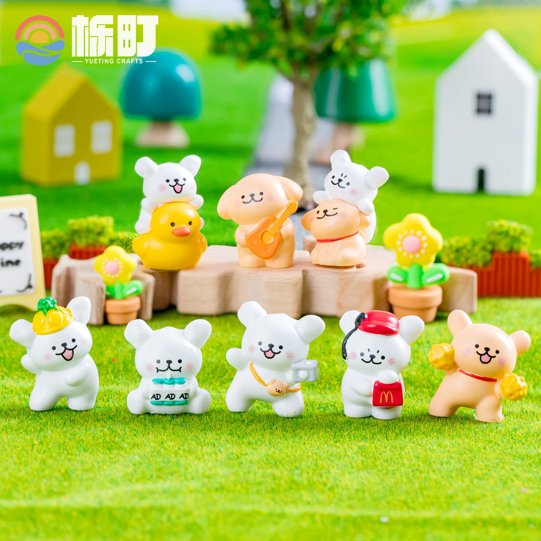 可爱开心游玩小白狗微景观创意卡通小狗装饰品配件车载桌面小摆件