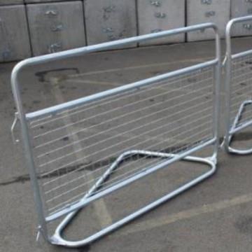 道路交通挡无品牌/铁移动镀锌铁马护出栏厂家直围销马价格低廉口