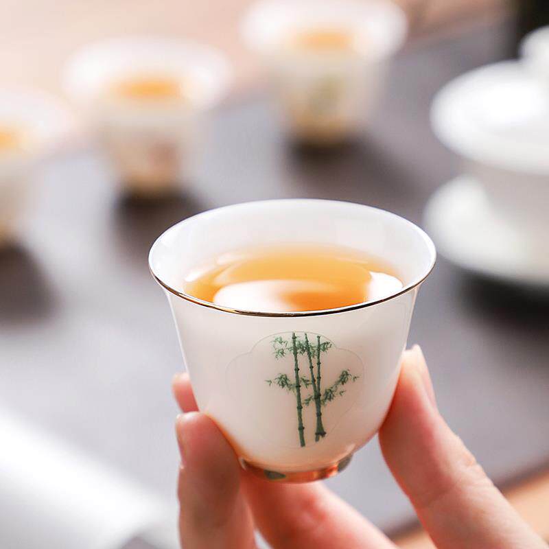 梅兰竹菊茶杯单杯品茗杯羊脂玉瓷中式主人杯创意个人杯陶瓷闻香杯