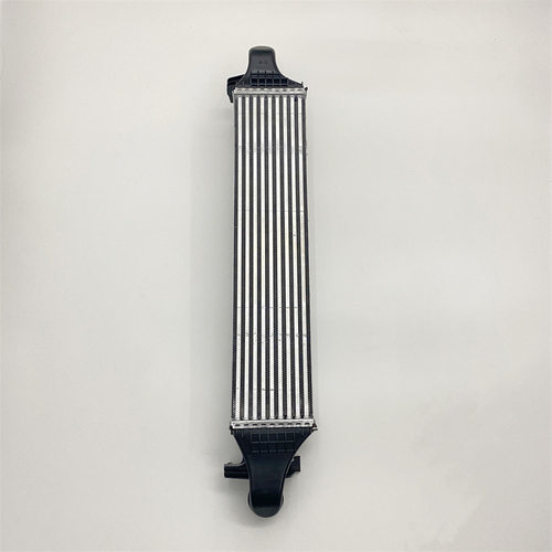 STZT 2465000100 适用奔驰宝马 中冷器