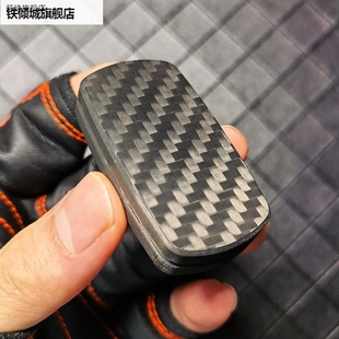 新款店铺碳纤维磁力解压响币推牌指尖陀螺啪啪币推牌