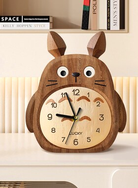 现代简约卡通龙猫桌面时钟摆件入户玄关静音座钟个性创意钟表摆台