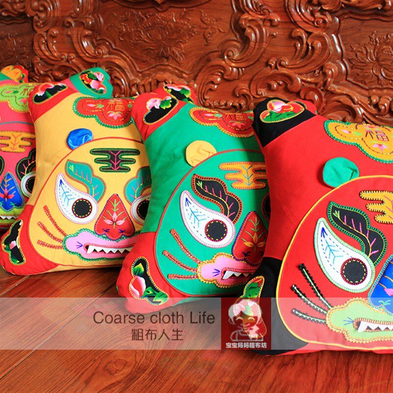 方形布老虎枕头靠垫靠背 纯手工刺绣老粗布外皮山东特色手工艺