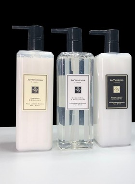 样板房洗手间卫生间洗手台沐浴用品洗护用品身体乳软装饰品摆件