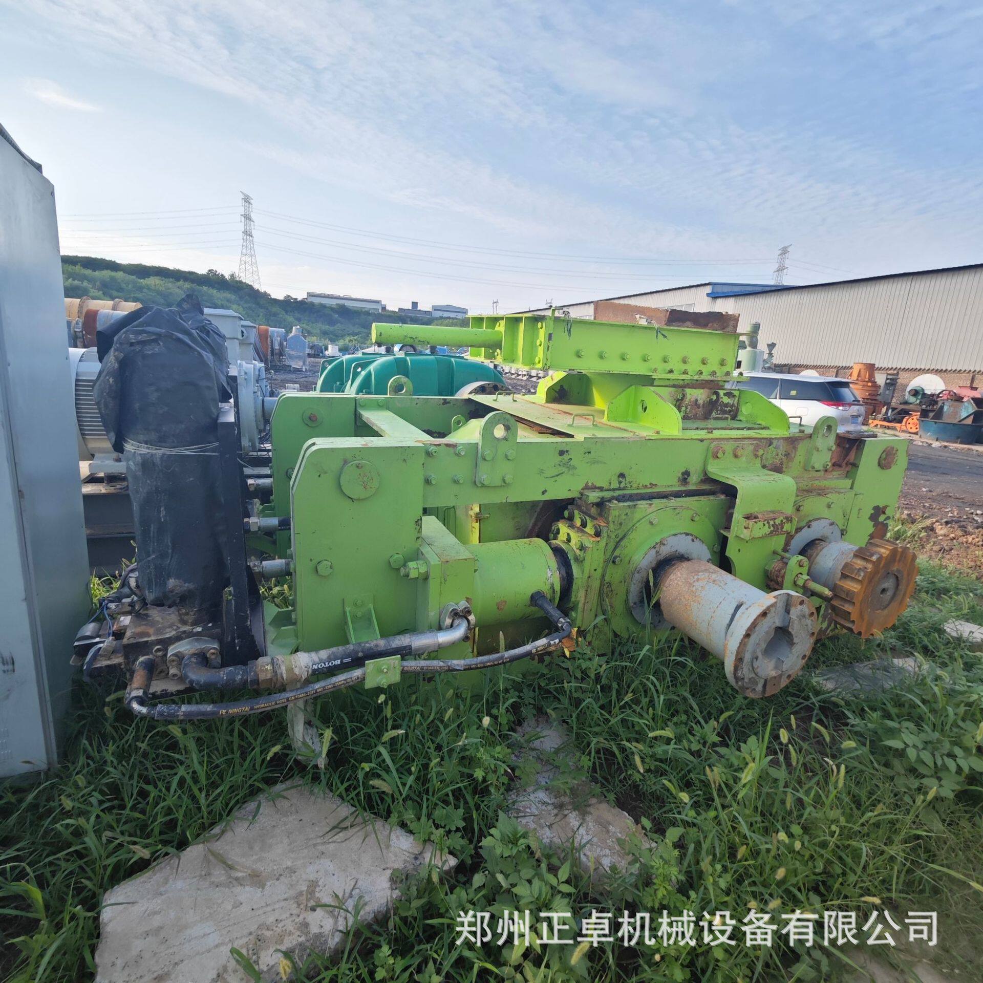出售大宏立90-60高压辊磨机建筑垃圾制砂专用双辊结构成色好