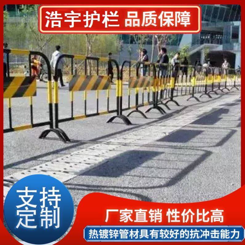滚塑三孔水马围挡塑料铁马护栏停车场公路隔离防撞施工移动围栏