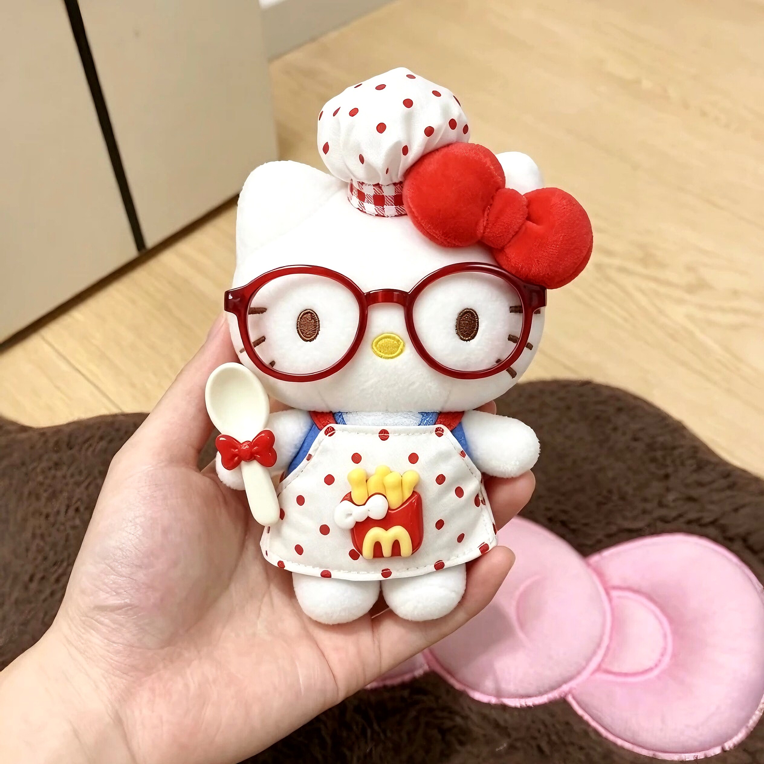 正版hellokitty麦当劳厨师kt三丽鸥包包娃娃挂件玩偶送人生日礼物