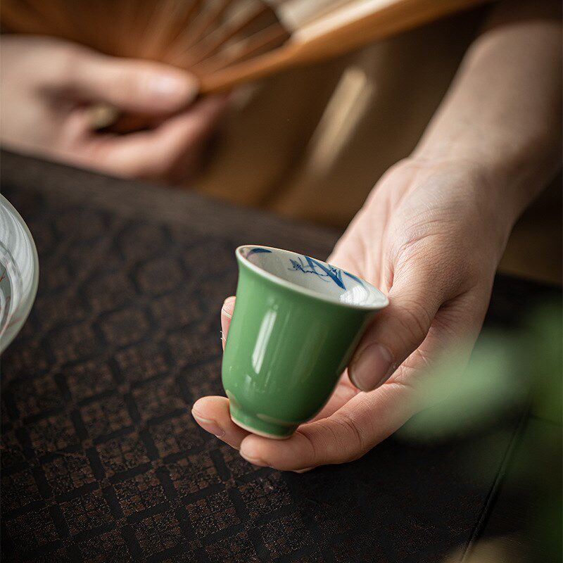 松柏绿品茗杯跟人杯釉下彩青花陶瓷手绘兰竹喝茶单杯品茶小茶杯