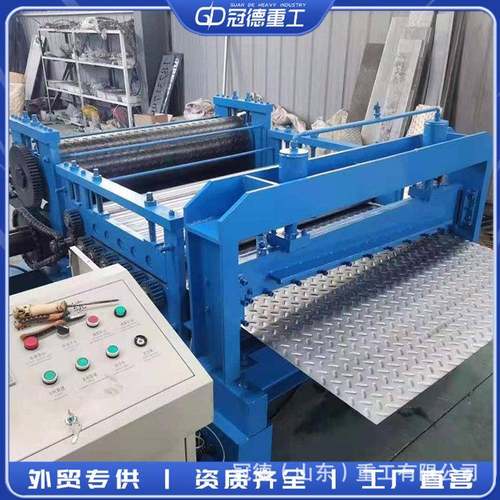 金属钢板压花机柳叶花型滚花机镀锌板铝板压花开平机防滑板设备