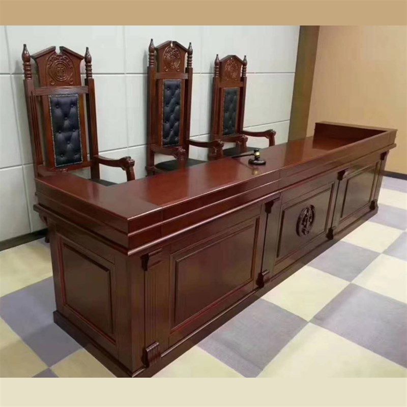 法官桌椅审判桌椅围栏隔断书记桌椅法官椅子模拟法庭桌椅定制