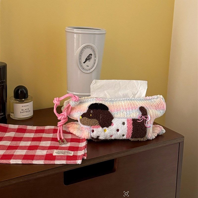 糖果色腊肠小狗车载挂式纸巾袋卧室客厅抽纸盒可爱车内装饰好物